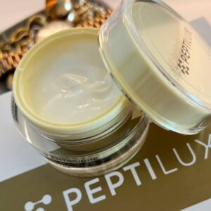 Peptilux pretgrumbu dienas krēms ar peptīdiem "Time freeze effect"
